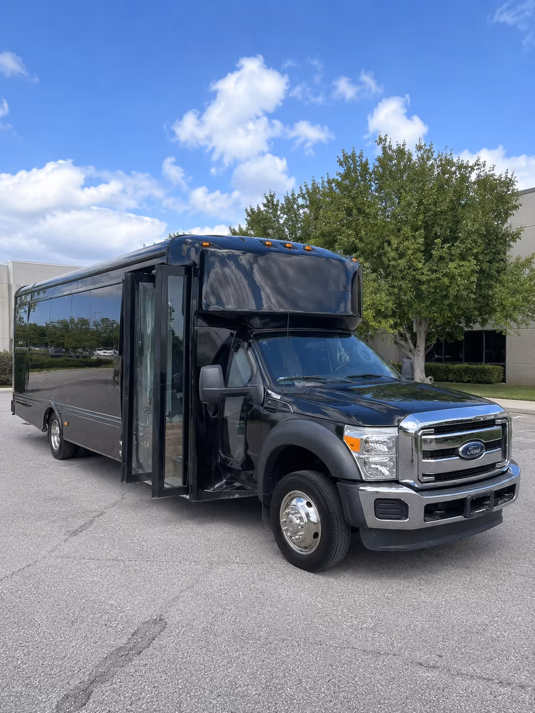 Kendall Winery Tour & Pub Crawl Transportation