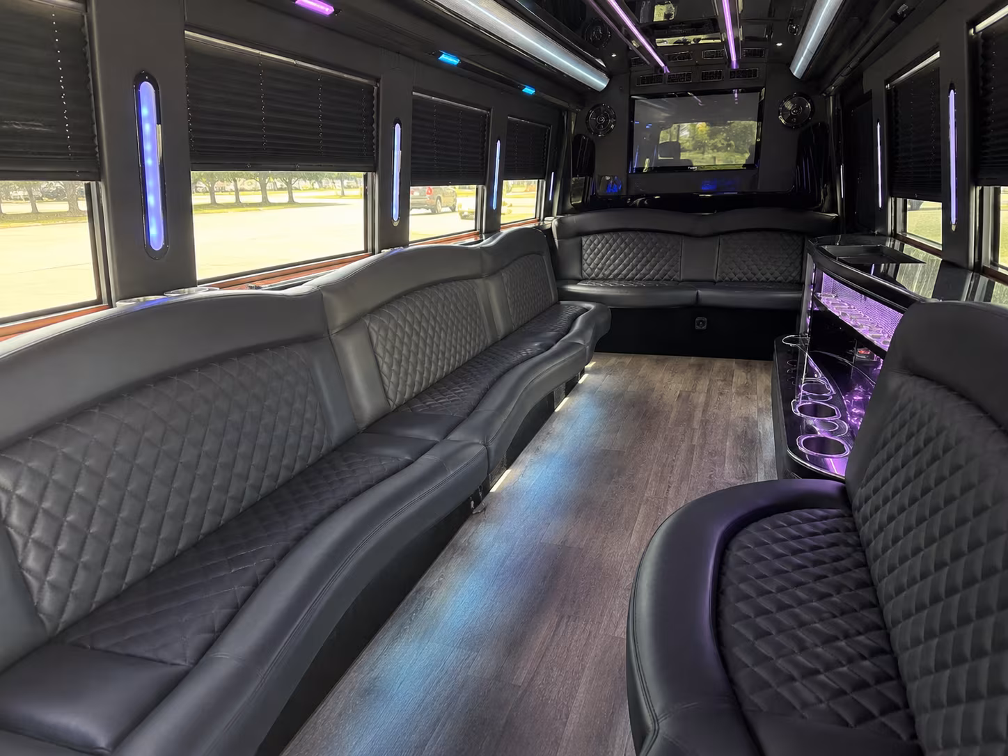Miami Winery Tour & Pub Crawl Transportation party bus exterior
